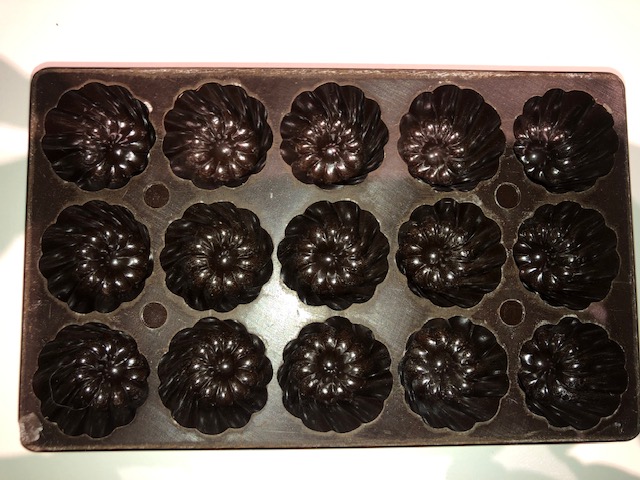 Chocoladevorm bakeliet 15 pralines (13)