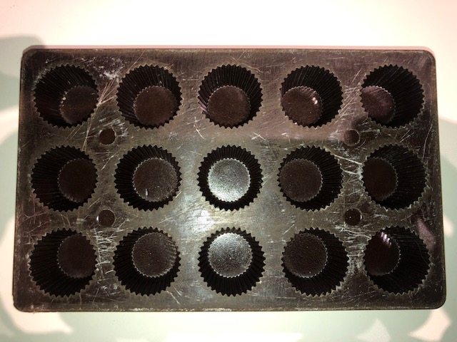 Chocoladevorm bakeliet 15 pralines (20)
