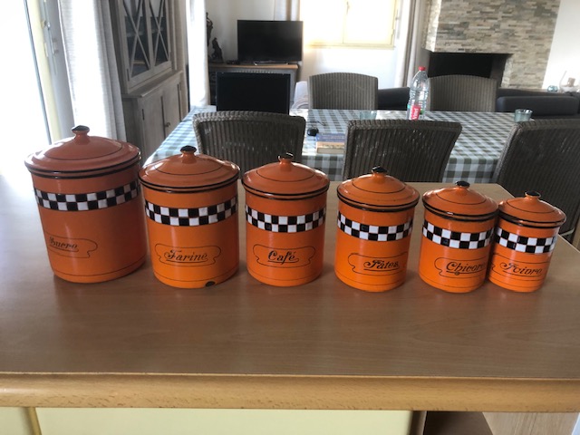 6 pots de cuisine emaillées orange