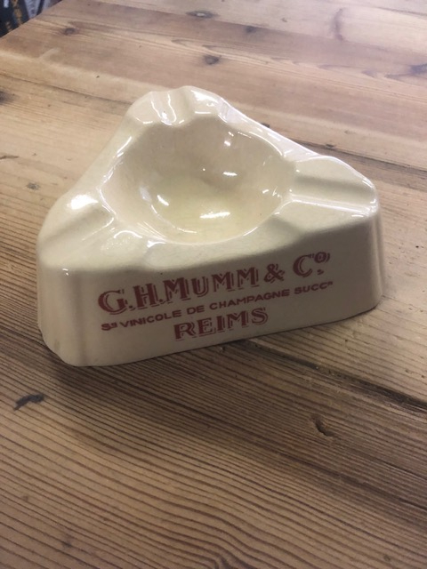 Cendrier porcelaine Cordon Rouge G.H.Mumm & C° Reims